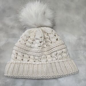 Evelyn K  NY- Cream/Ivory Knit Pom Pom Winter Hat. Size OS